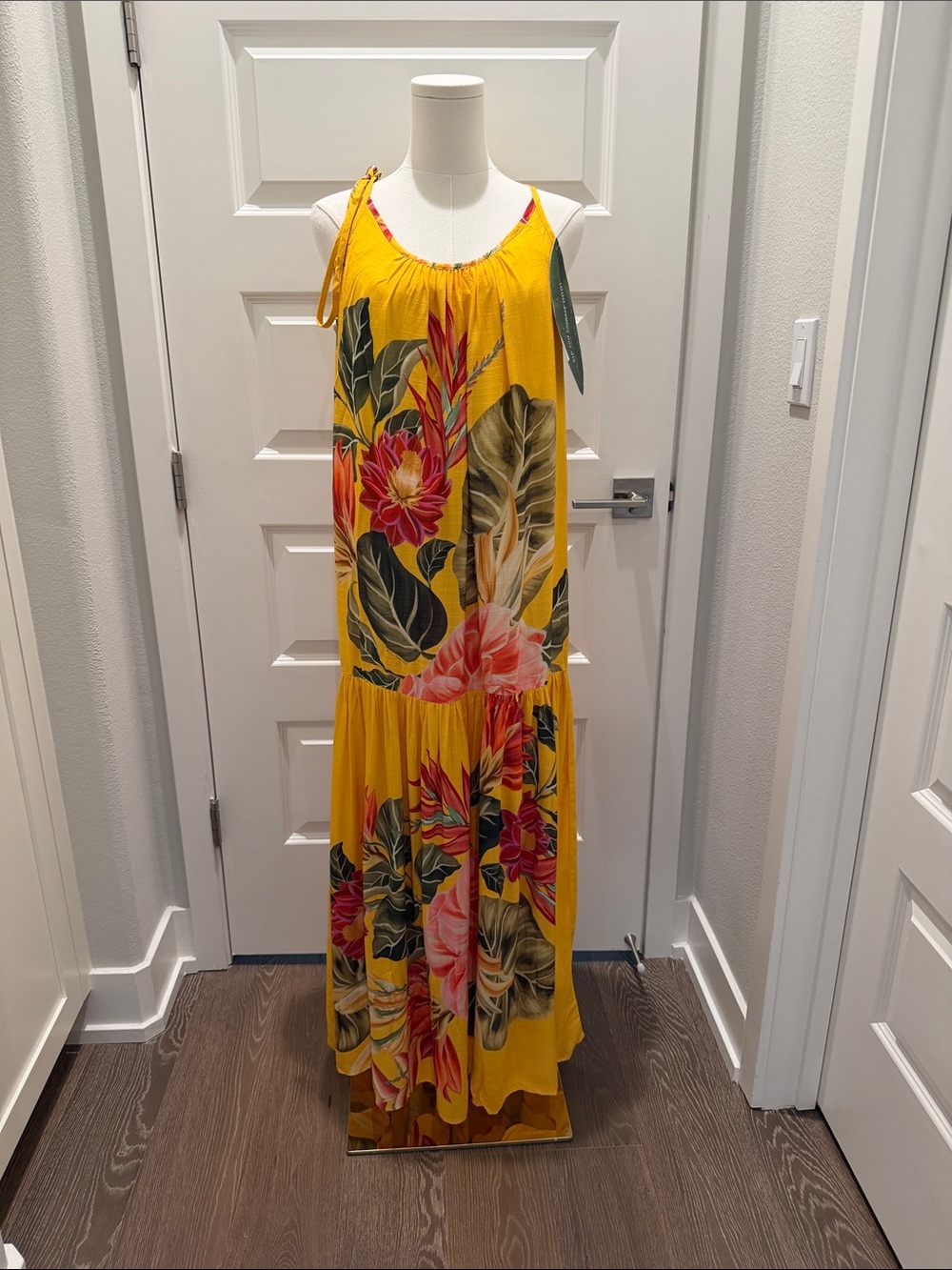 FARM Rio Yellow Solar Floral Maxi Dress Size S - Picture 4 of 10